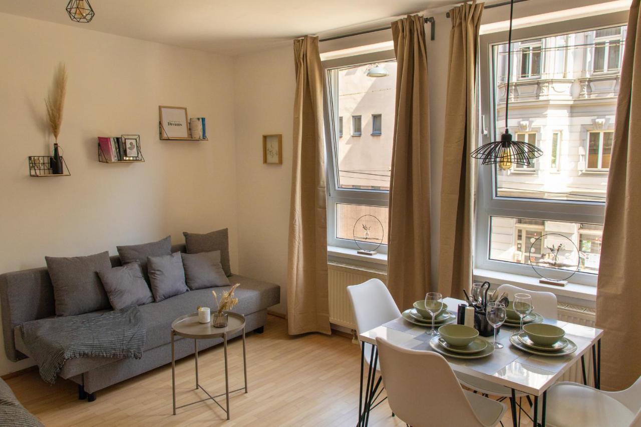 Apartament Modern - Neu - Gemutlich - Self Checkin - Zentral - Strassenbahn 38 Zum Ring Wiedeń Zewnętrze zdjęcie